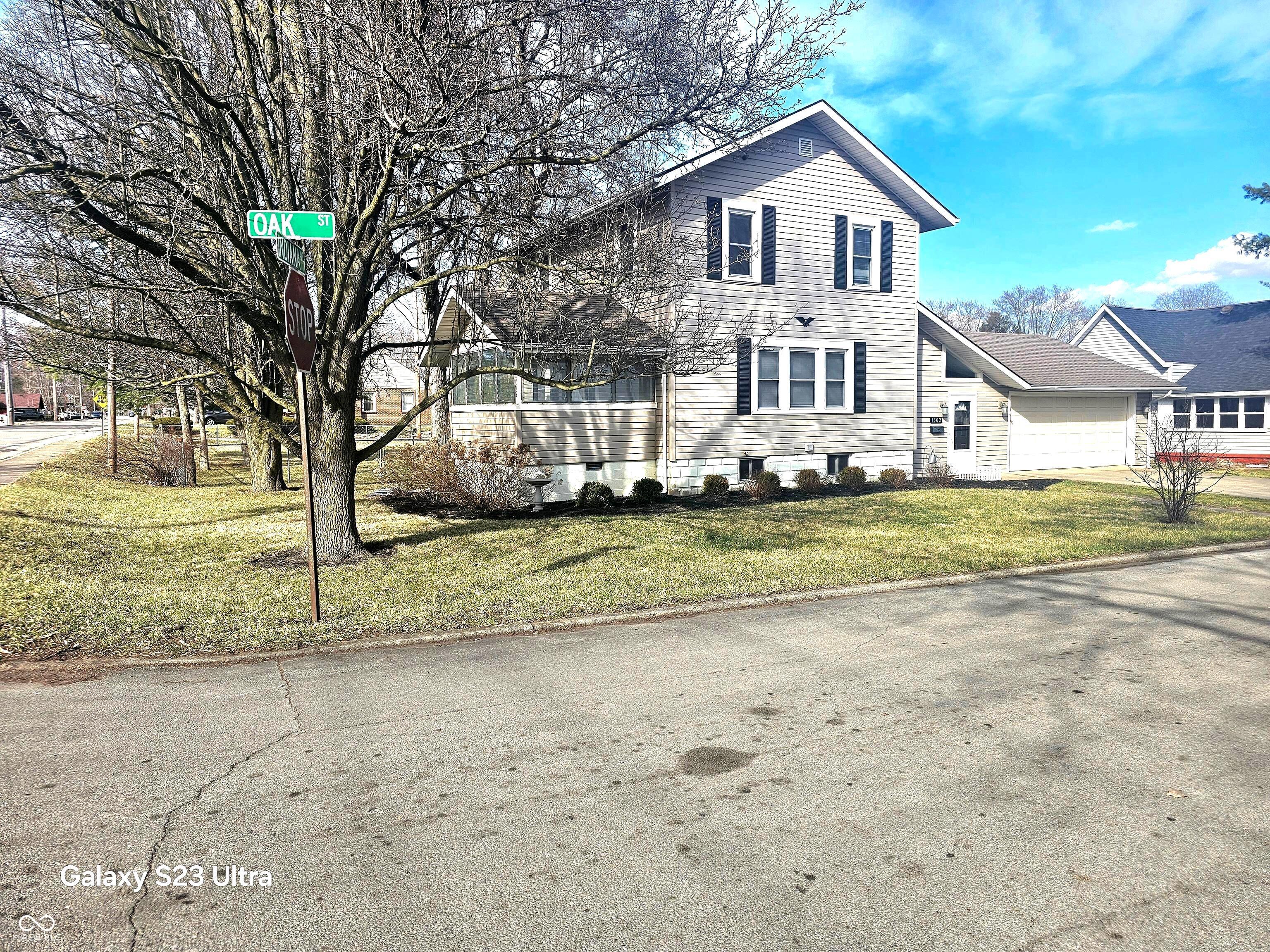 1302 Indiana Avenue Anderson, IN 46012 - Photo 2 of 14 Gallery Image 2
