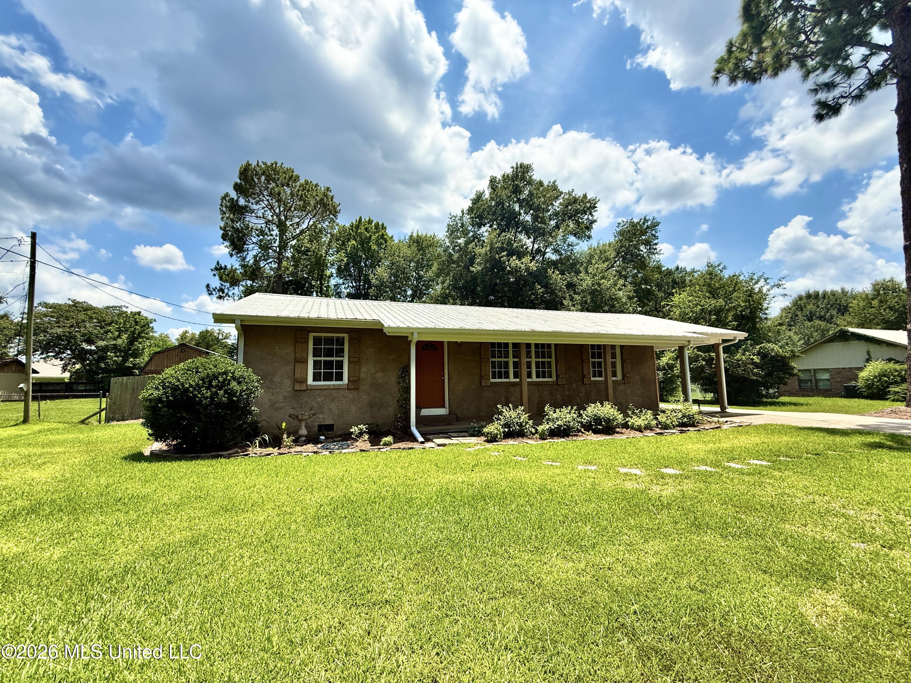 2598 Highway 80 Brandon, MS 39042 - Photo 2 of 47 IMG_4910