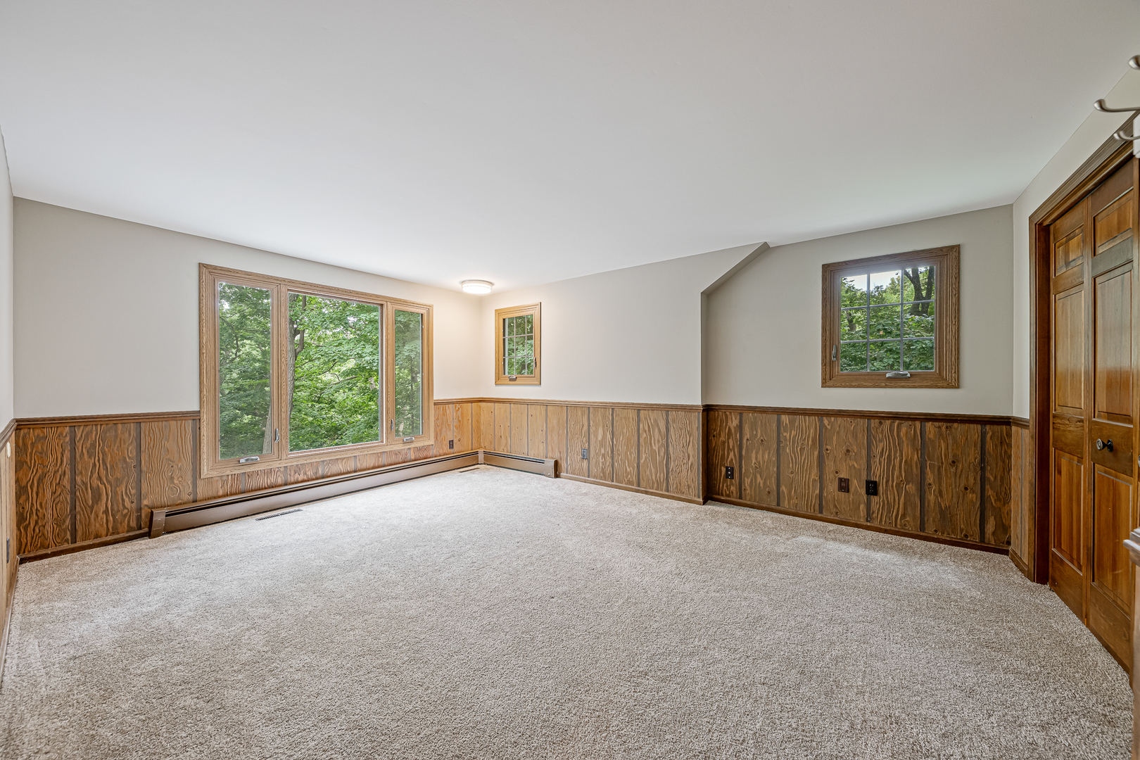 20735 Wolf Road Mokena, IL 60448 - Photo 11 of 22 a view of an empty room with a window