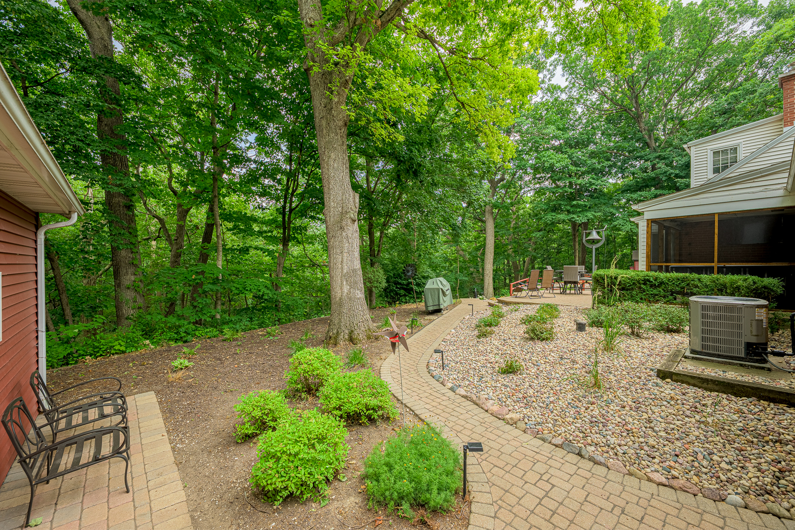 20735 Wolf Road Mokena, IL 60448 - Photo 18 of 22 a view of a backyard with sitting area