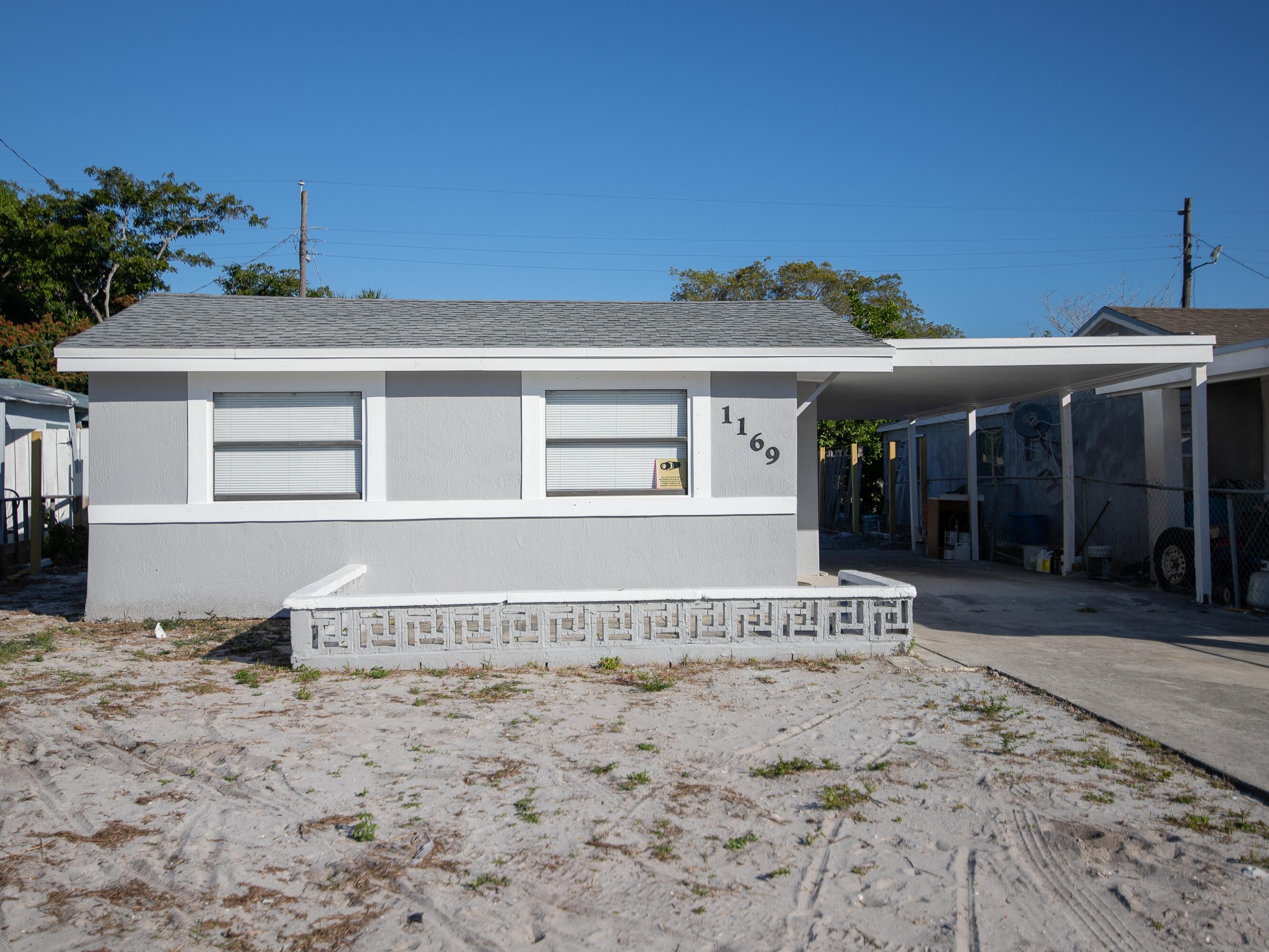 1169 Highview Road Lake Worth, FL 33462 - Photo 2 of 19 IMG_1014