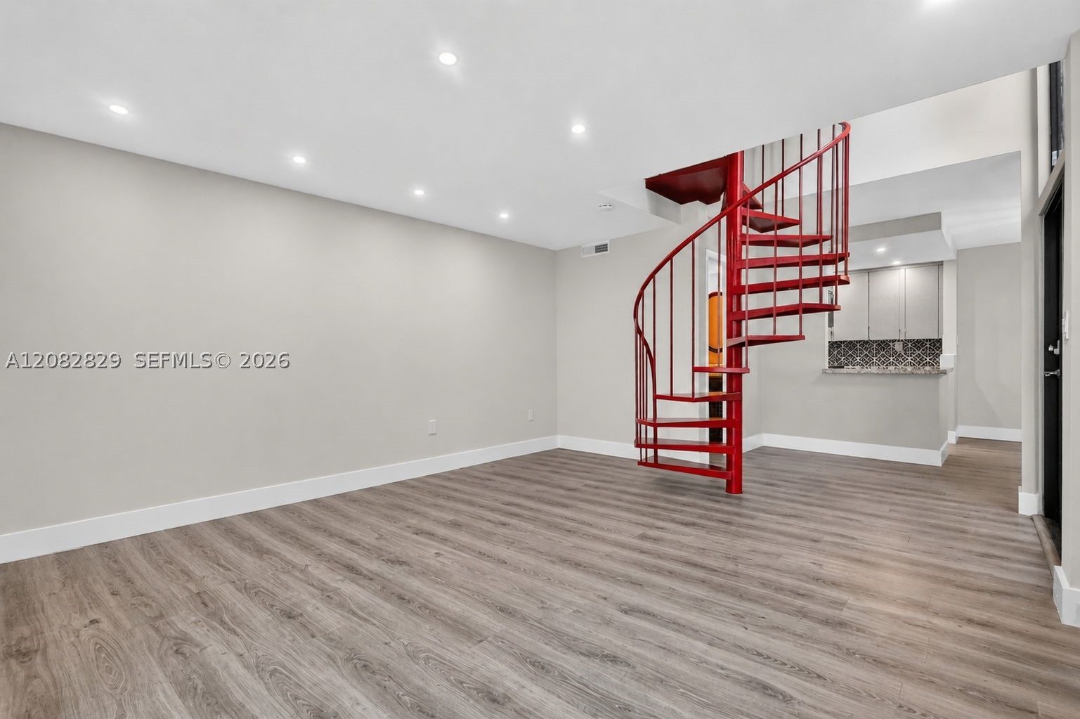 3213 Bird, Unit 7 Miami, FL 33133 - Photo 13 of 32 Gallery Image 13
