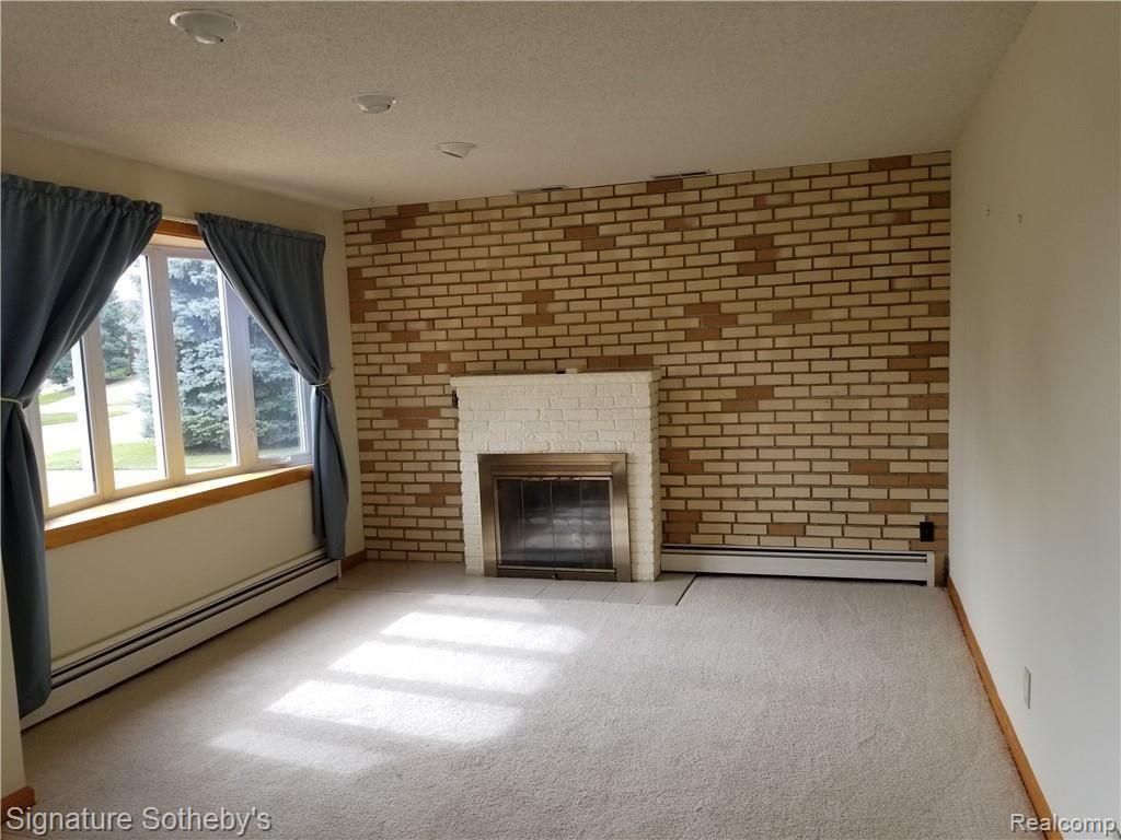 2075 Alfred Drive Troy, MI 48085 - Photo 2 of 25