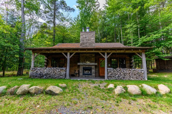 $649,000 | 114 Raquette Shores Drive, Long Lake, NY 12847
