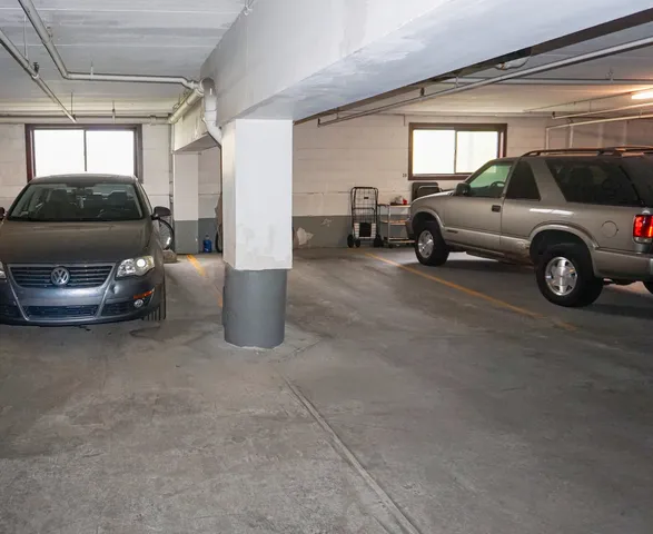 $289,000 | 7650 West Lawrence Avenue, Unit 201, Norridge, IL 60706