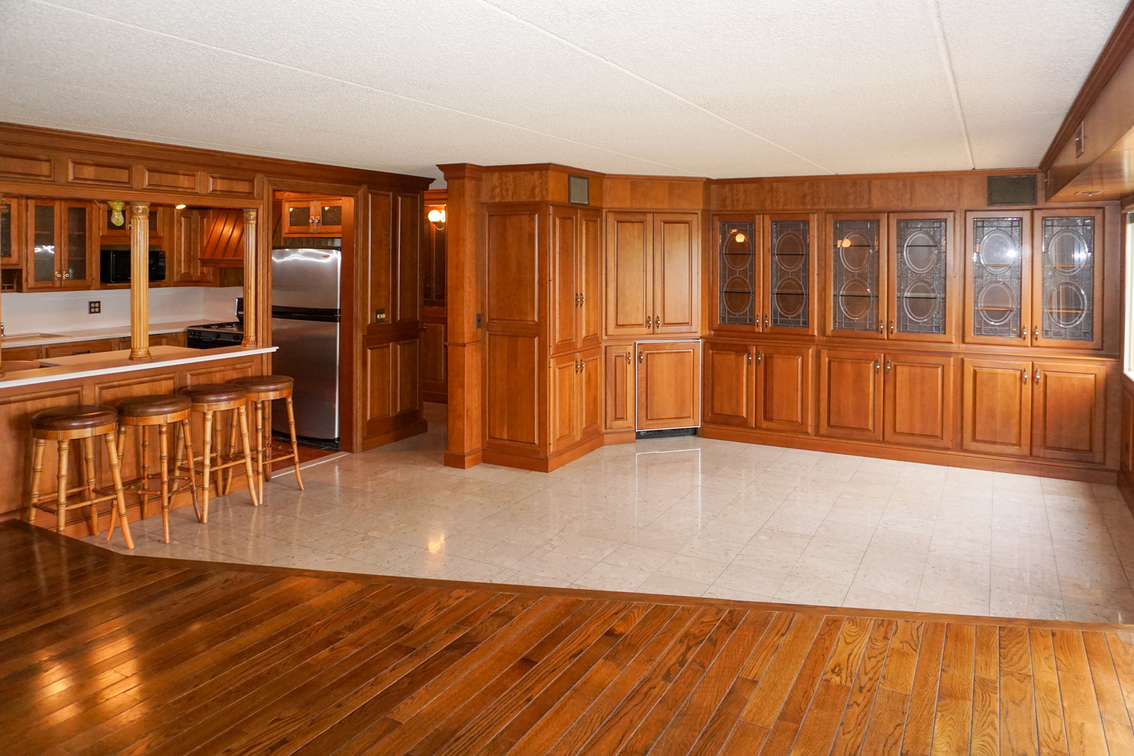 7650 West Lawrence Avenue, Unit 201 Norridge, IL 60706 - Photo 2 of 19