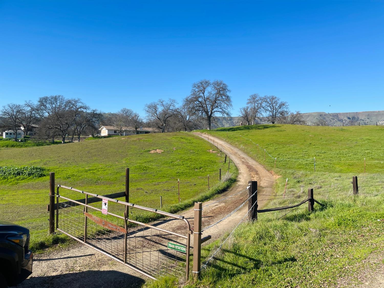 10740 Ferguson Road Clovis, CA 93619 - Photo 3 of 10 a view of a outdoor space and lake