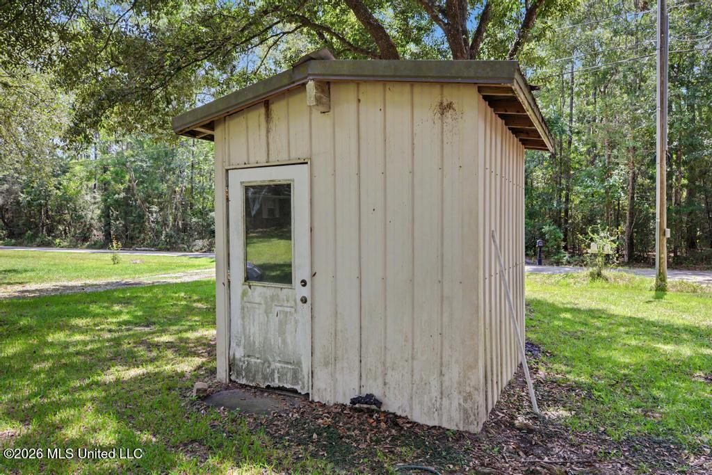 9121 Prairie Brook Road Moss Point, MS 39562 - Photo 27 of 28 027
