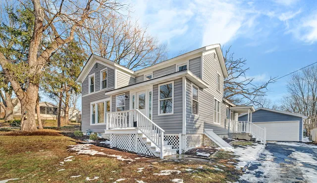 $299,900 | 809 North Joliet Street, Wilmington, IL 60481