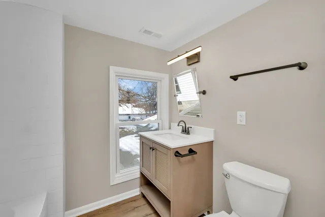 $299,900 | 809 North Joliet Street, Wilmington, IL 60481