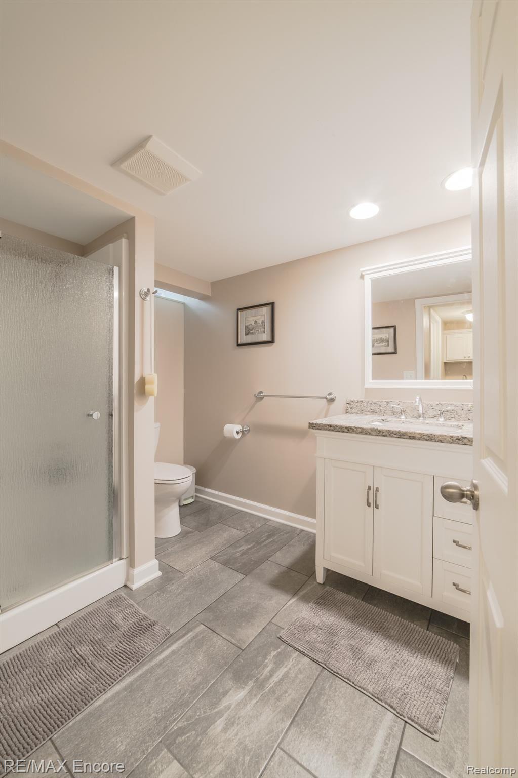 2555 New England Drive Rochester, MI 48309 - Photo 46 of 61 2555 New England Dr-49.jpg