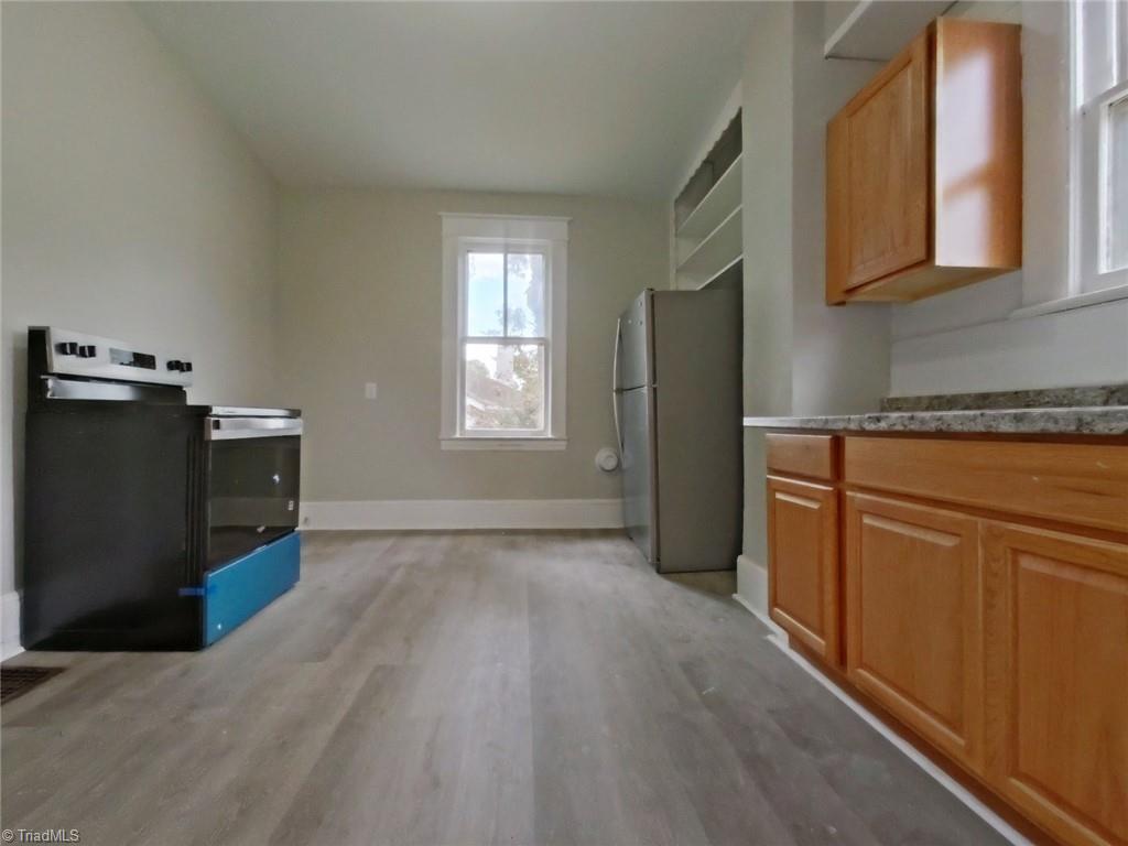 1006 Holton Place, Unit B High Point, NC 27262 - Photo 3 of 9