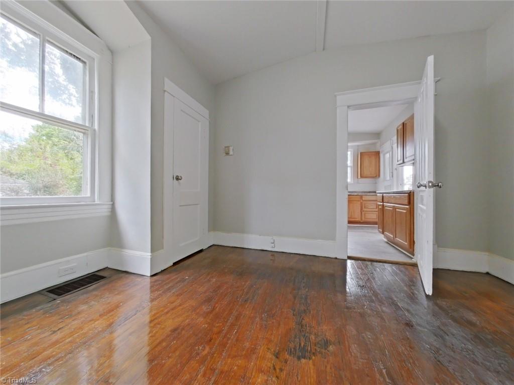 1006 Holton Place, Unit B High Point, NC 27262 - Photo 6 of 9