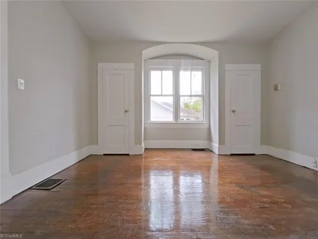 $825 | 1006 Holton Place, Unit B, High Point, NC 27262