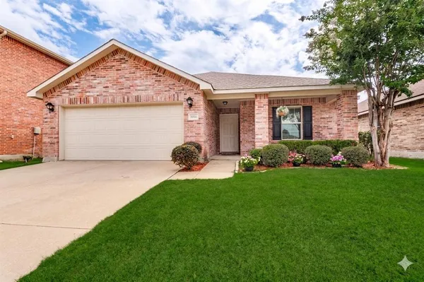$369,900 | 9010 Cloudveil Drive, Arlington, TX 76002