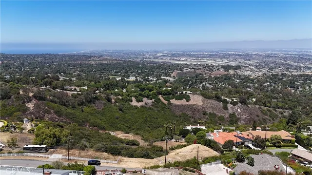 $950,000 | 14 Bronco Drive, Rancho Palos Verdes, CA 90275