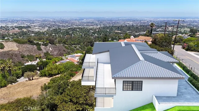 $950,000 | 14 Bronco Drive, Rancho Palos Verdes, CA 90275