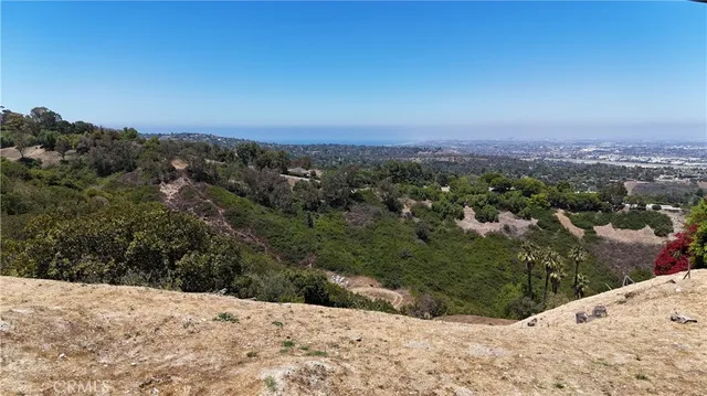 $950,000 | 14 Bronco Drive, Rancho Palos Verdes, CA 90275
