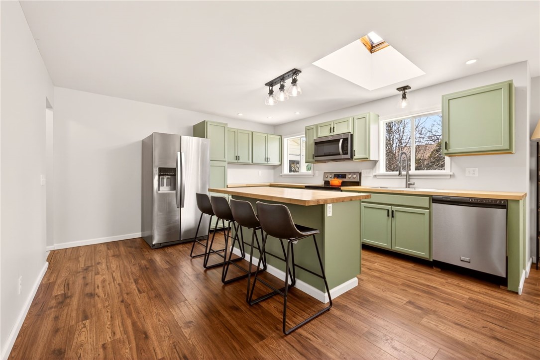 211 Cabot Road Greece, NY 14626 - Photo 5 of 26