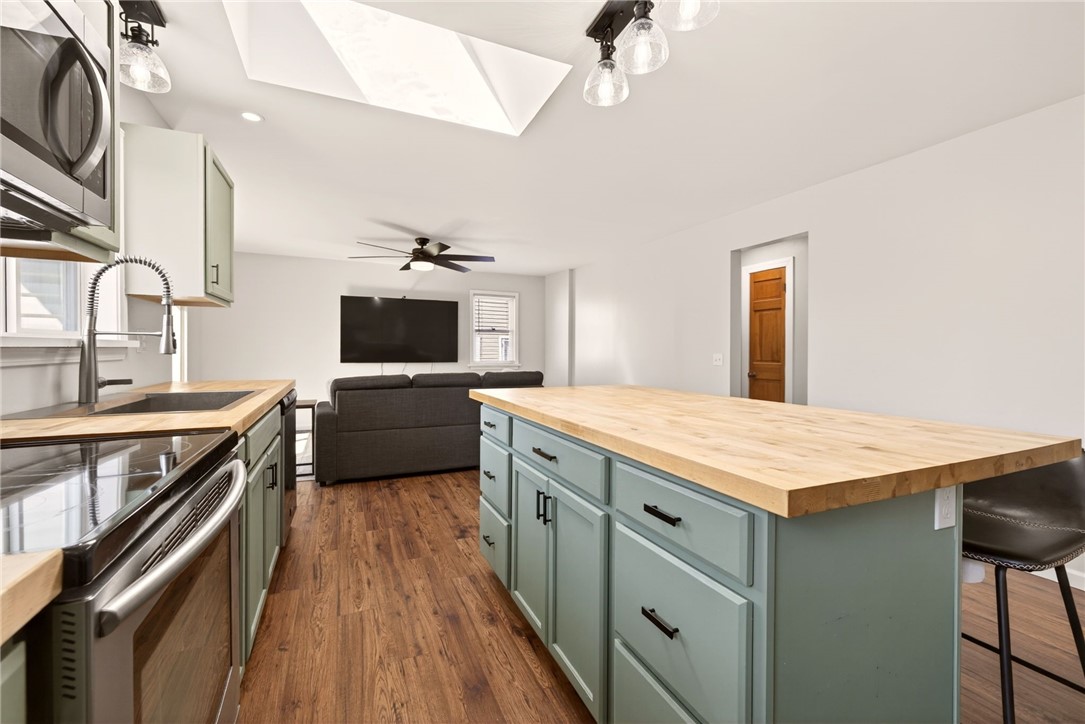 211 Cabot Road Greece, NY 14626 - Photo 8 of 26