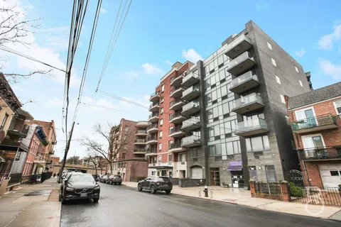 $729,000 | 25-13 27th Street, Unit 4B | Astoria