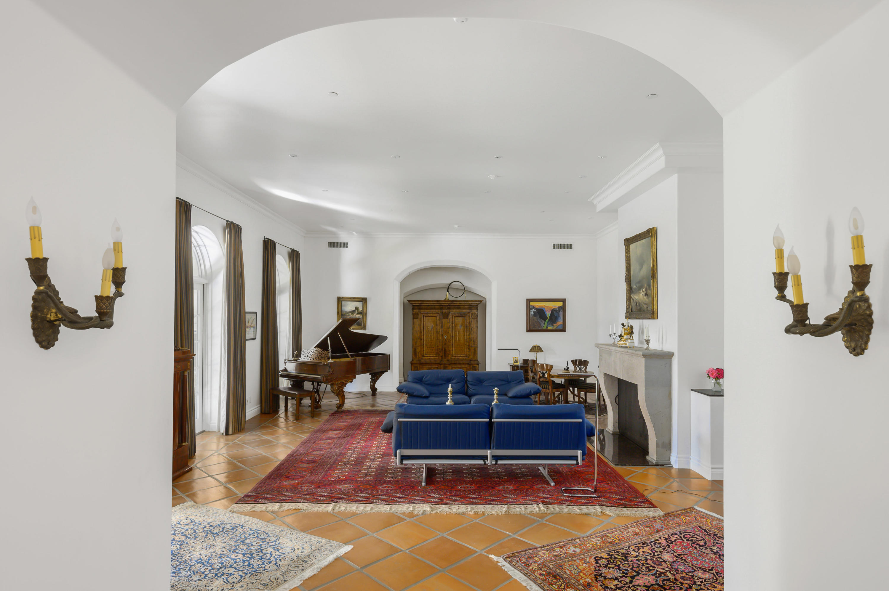 82425 Ave 55 Thermal, CA 92274 - Photo 19 of 46 a living room with furniture and a wooden floor