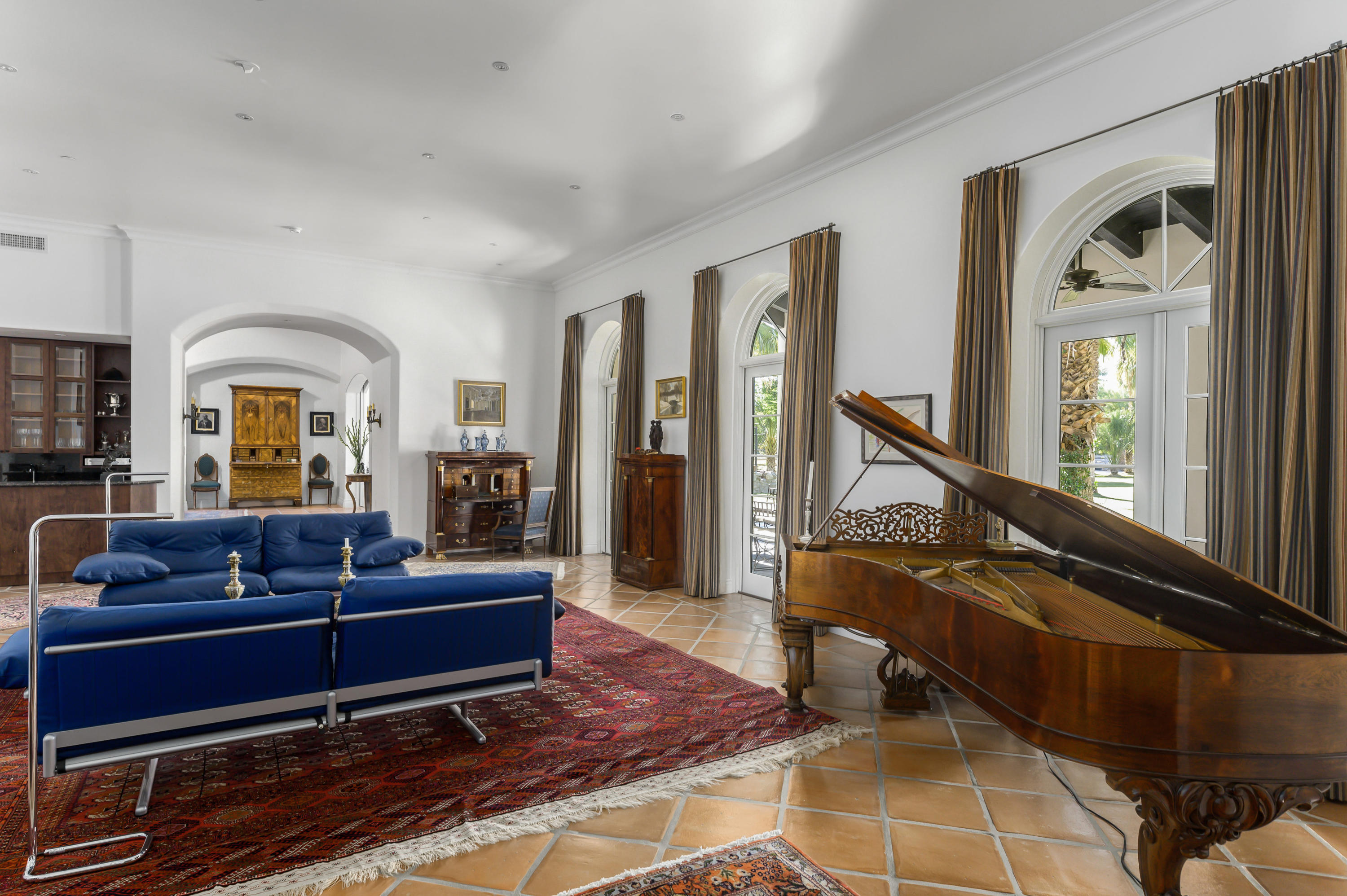 82425 Ave 55 Thermal, CA 92274 - Photo 23 of 46 a living room with furniture