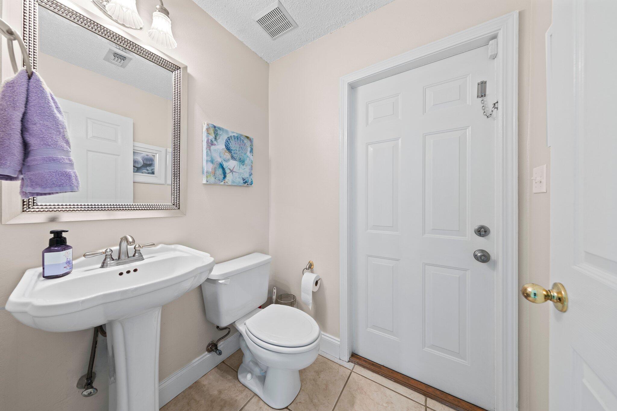151 Ferry Road Northeast Fort Walton Beach, FL 32548 - Photo 28 of 95 Half Bathroom downstairs