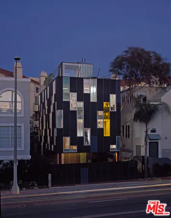 $7,900 | 116 Pacific Avenue, Venice, CA 90291