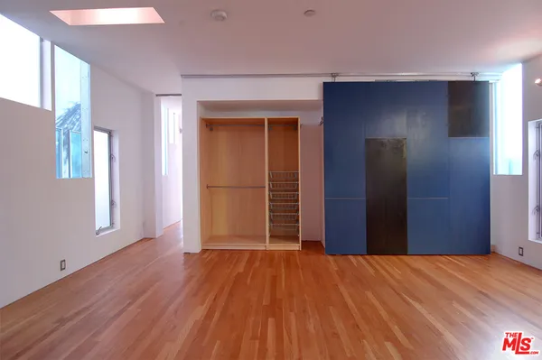 $7,900 | 116 Pacific Avenue, Venice, CA 90291