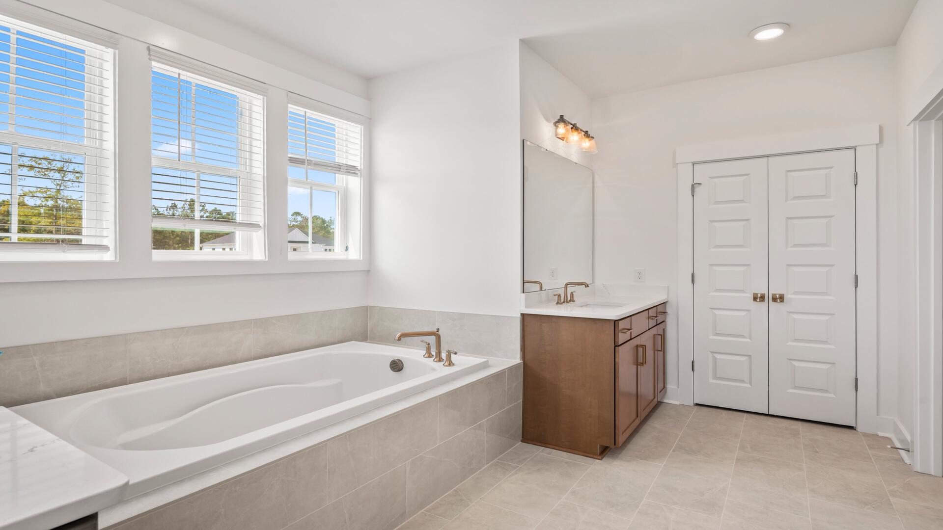 9260 Blue Jay Lane Awendaw, SC 29429 - Photo 21 of 42 Owner_s Bathroom(2)