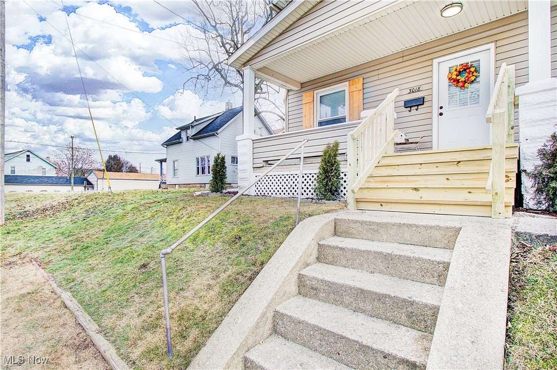 3018 2nd Street Northwest Canton, OH 44708 - Photo 6 of 42 Stairway to heaven...........;)