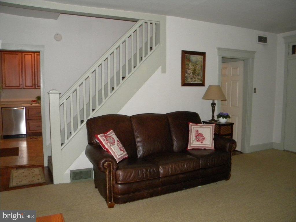 826 Willow Road Lancaster, PA 17601 - Photo 4 of 24