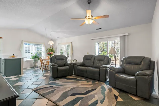 $274,900 | 6627 East Sweetbriar Trail, Myrtle Beach, SC 29588