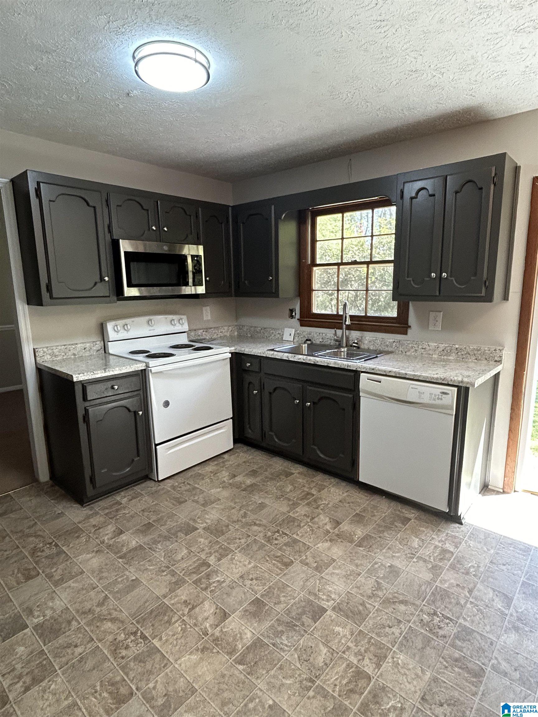 239 Hubbard Circle Anniston, AL 36206 - Photo 12 of 46