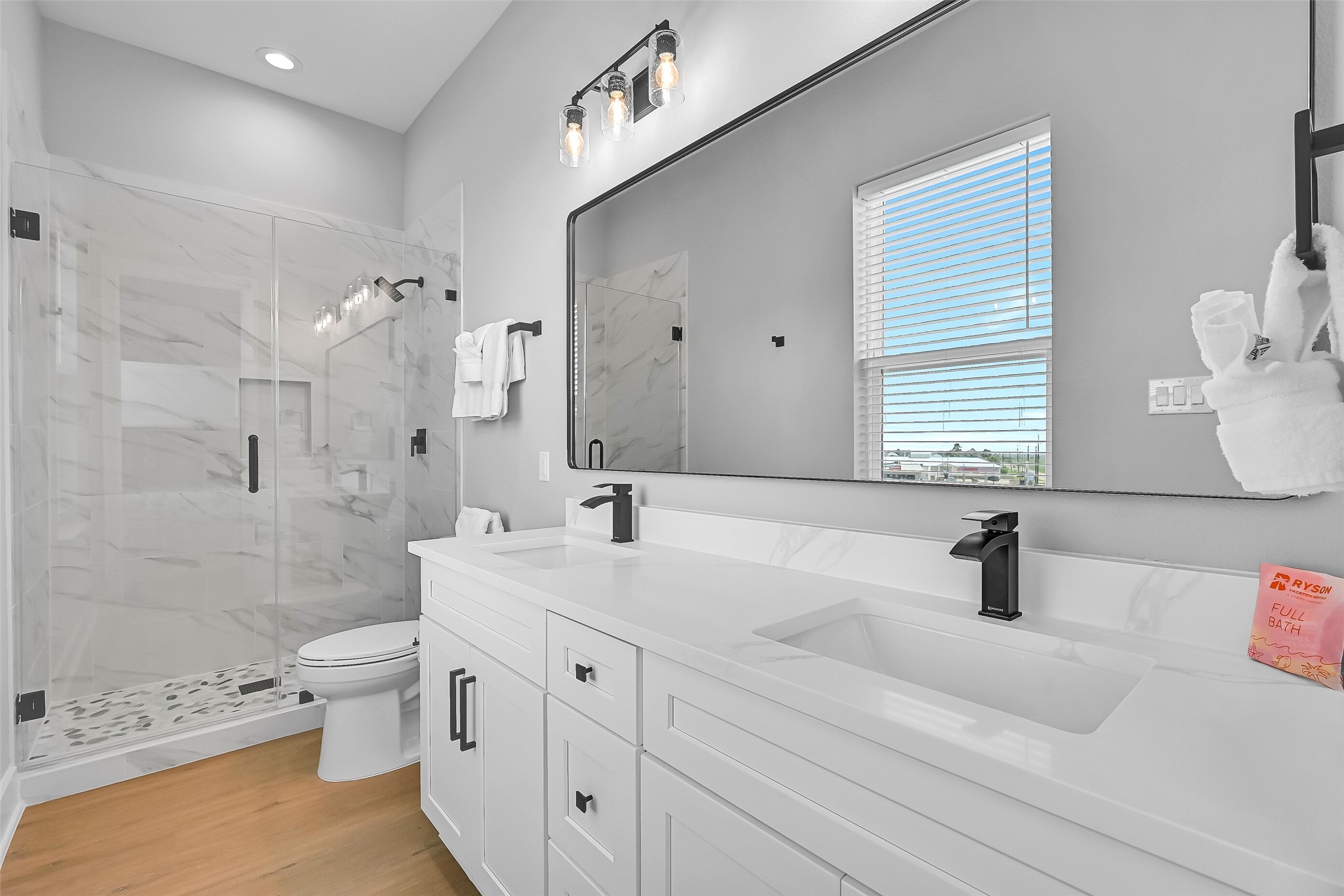 16728 West Beach Road Jamaica Beach, TX 77554 - Photo 42 of 46 The en-suite bath!