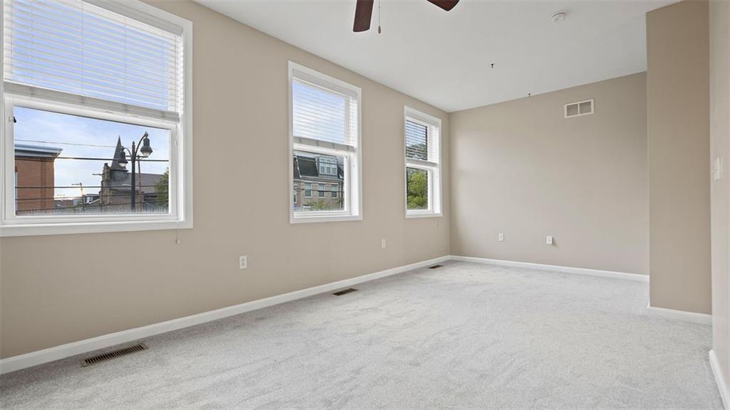 1366 Federal Street Pittsburgh, PA 15212 - Photo 24 of 50 Primary Bedroom