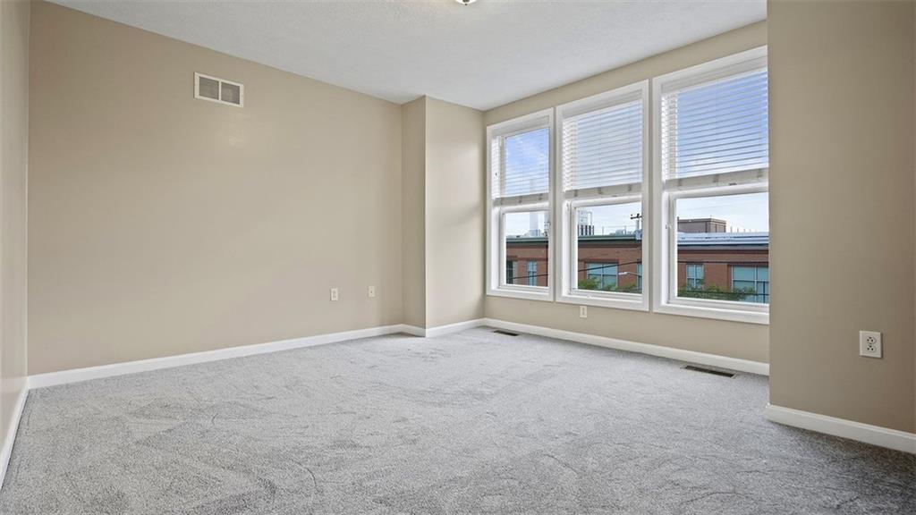 1366 Federal Street Pittsburgh, PA 15212 - Photo 38 of 50 Bedroom