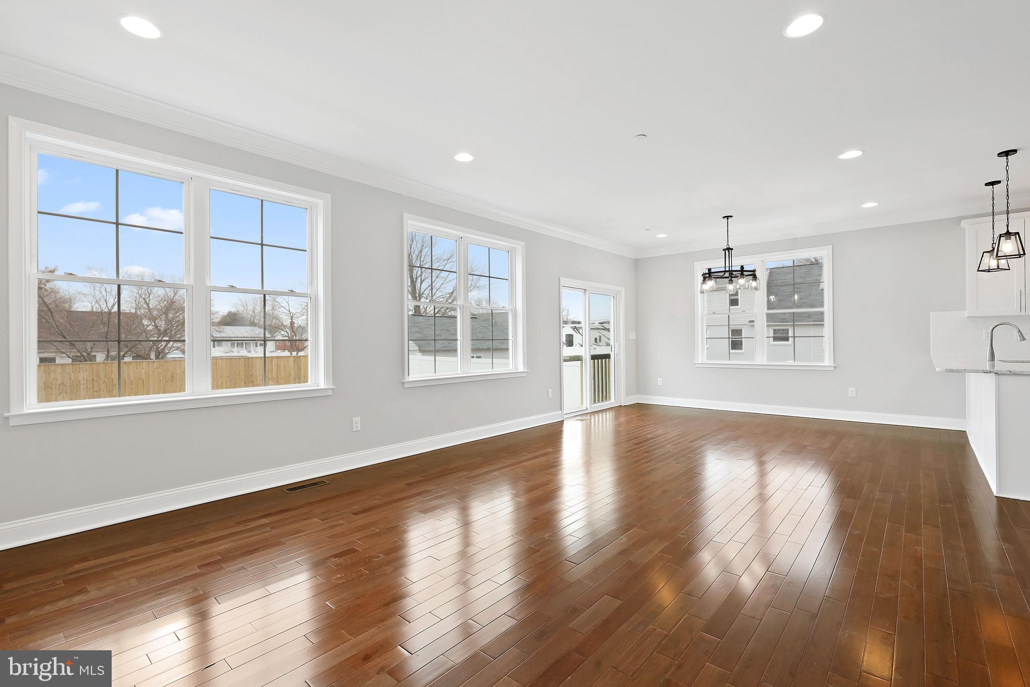 175 Park Road Pasadena, MD 21122 - Photo 13 of 33