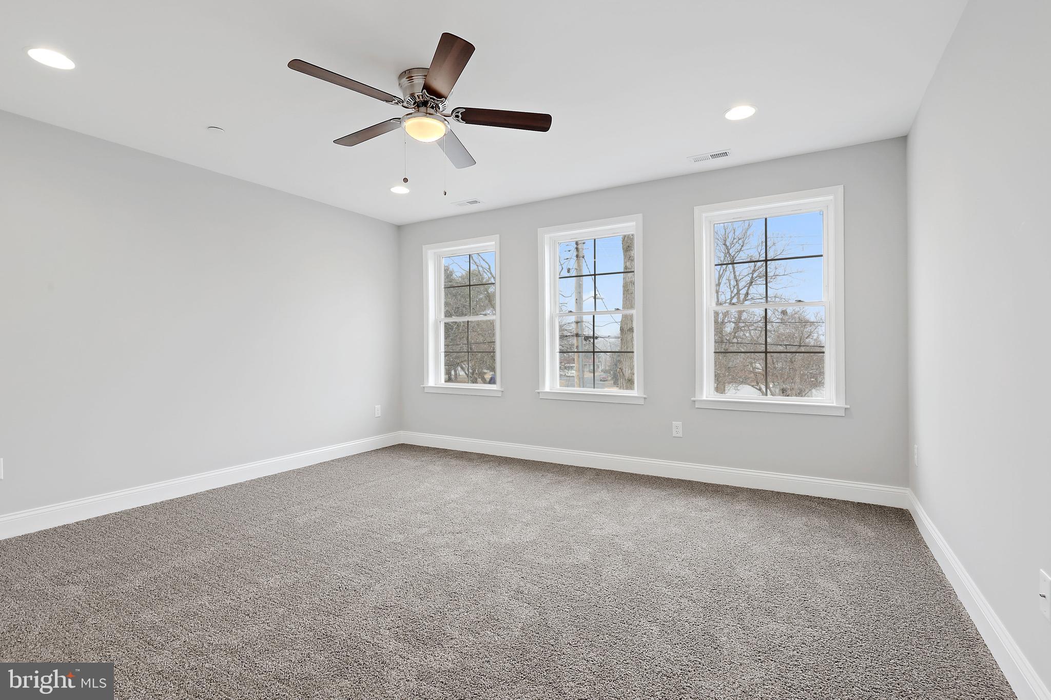 175 Park Road Pasadena, MD 21122 - Photo 18 of 33