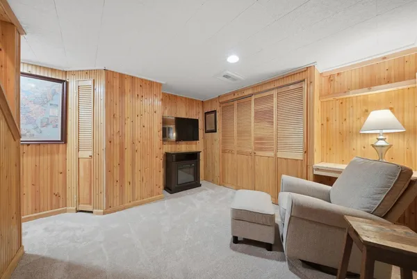 $569,900 | 41 Drew Woods Drive, Derry, NH 03038