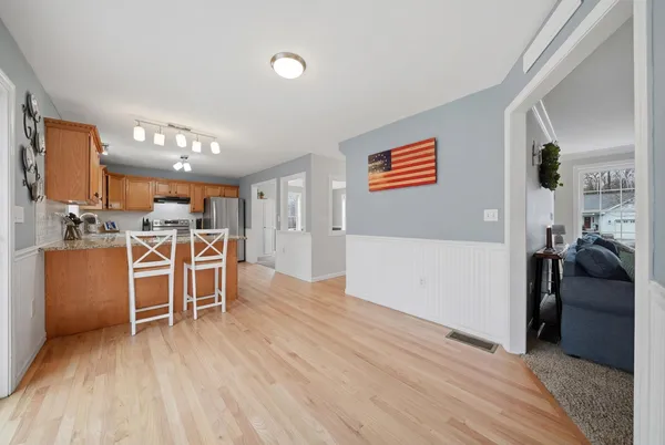 $569,900 | 41 Drew Woods Drive, Derry, NH 03038