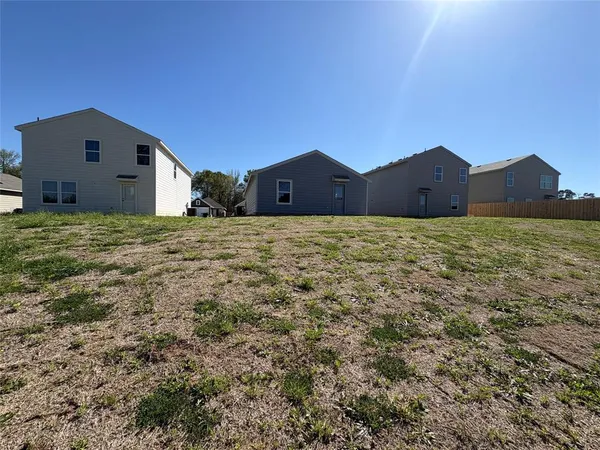 $1,800 | 211 Blue Bird Lane, Mineola, TX 75773