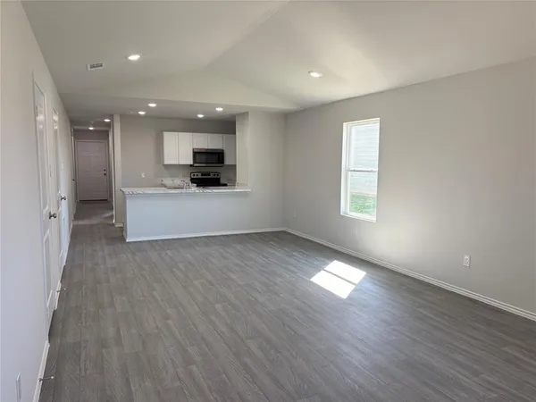 $1,800 | 211 Blue Bird Lane, Mineola, TX 75773