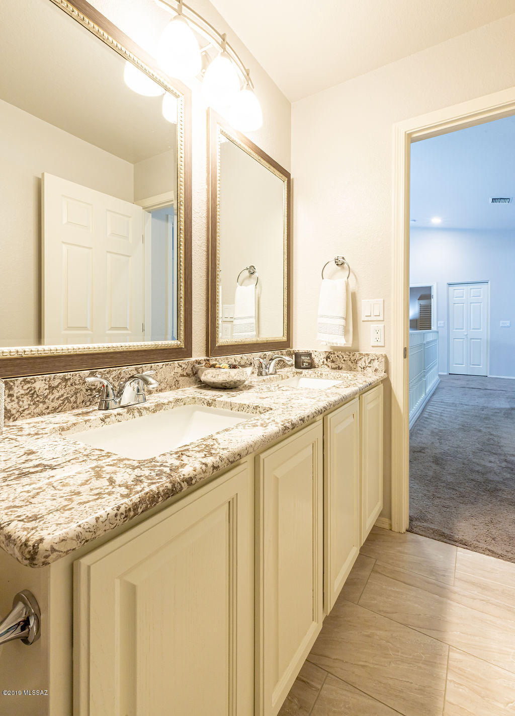 12555 North Copper Queen Way Tucson, AZ 85755 - Photo 28 of 42
