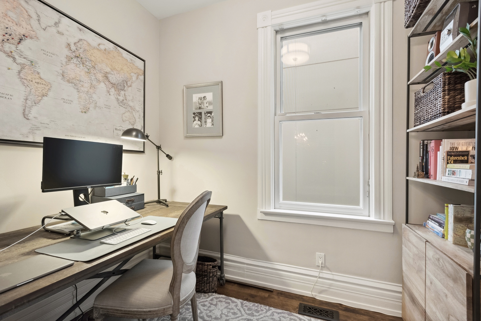 2511 North Burling Street Chicago, IL 60614 - Photo 6 of 37 a workspace with furniture and window