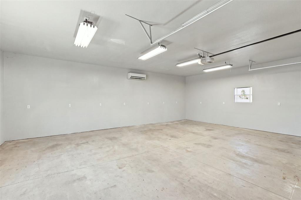 107 Chance Court Springtown, TX 76082 - Photo 26 of 31 Gallery Image 26