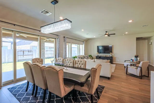 $598,000 | 10337 Bayou Oaks Drive, Conroe, TX 77385