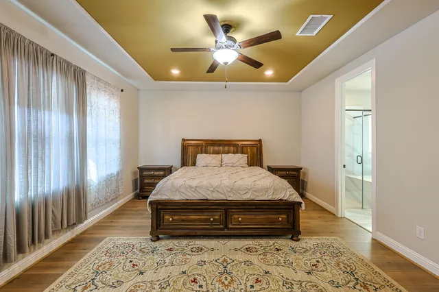 $598,000 | 10337 Bayou Oaks Drive, Conroe, TX 77385