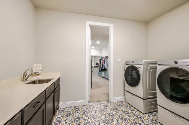 $598,000 | 10337 Bayou Oaks Drive, Conroe, TX 77385